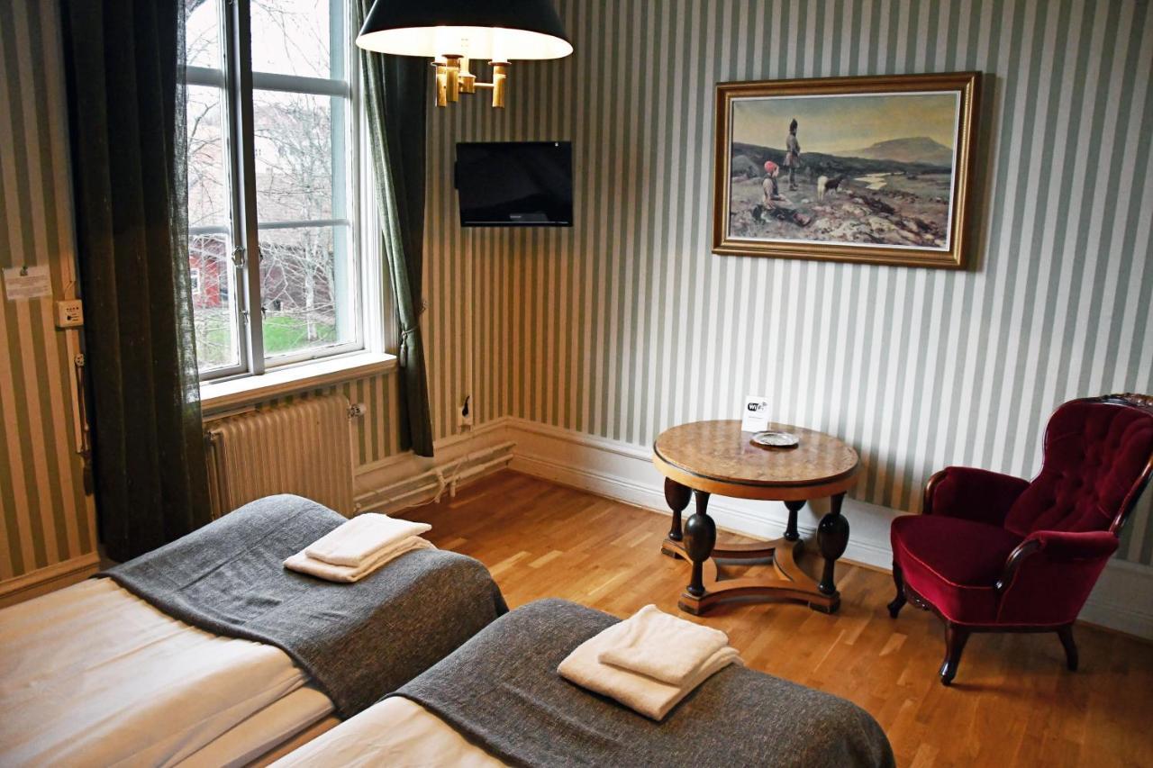 Kisa Waerdshus & Hotell エクステリア 写真
