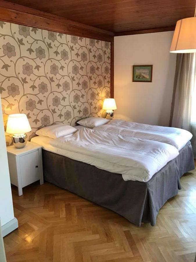 Kisa Waerdshus & Hotell エクステリア 写真
