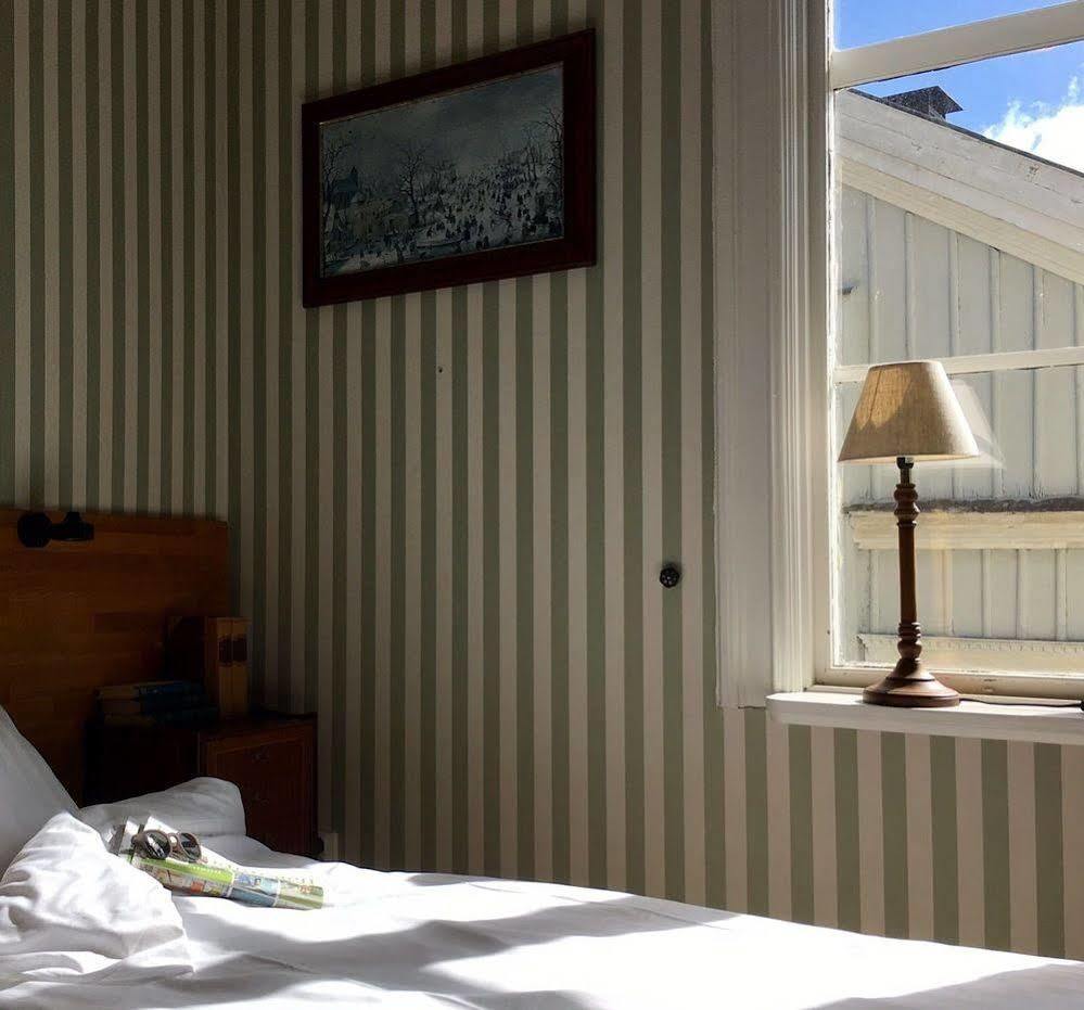 Kisa Waerdshus & Hotell エクステリア 写真